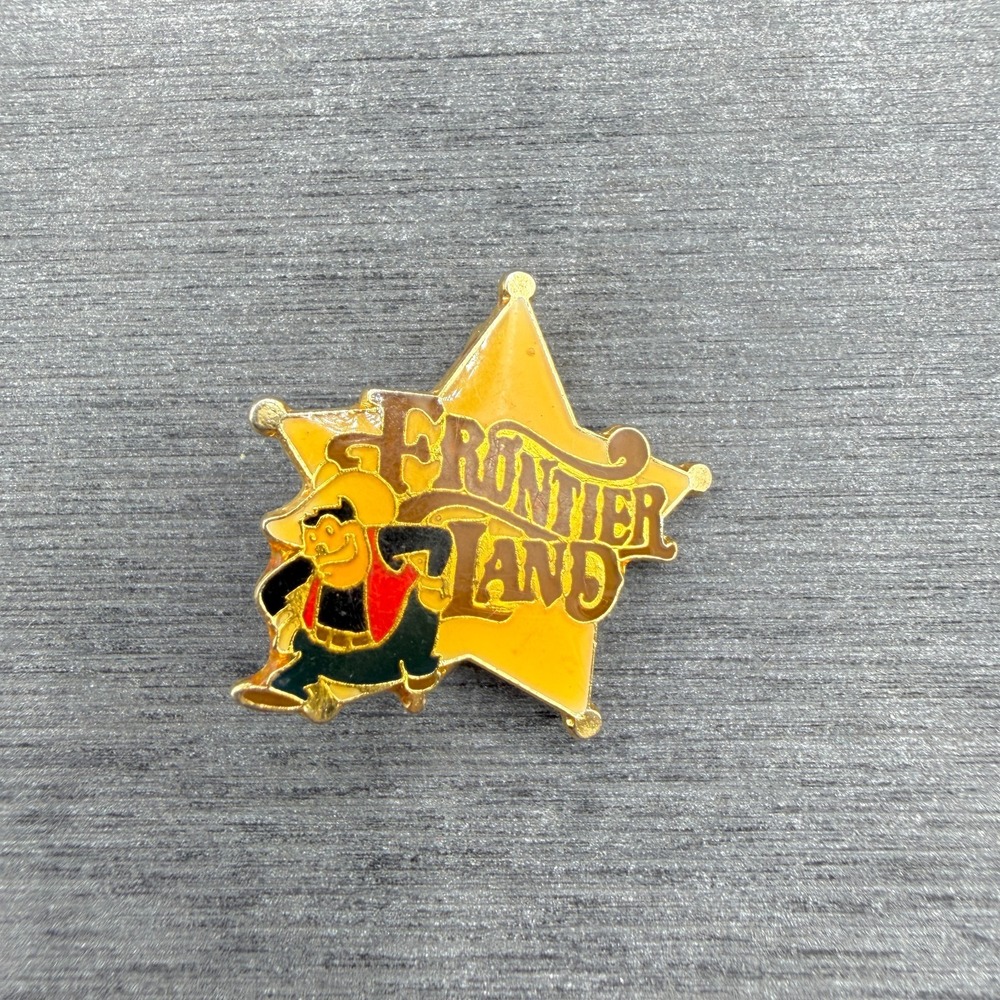 Vintage Walt Disney Productions Frontierland Cowboy Sheriff Star Enamel Pin Gift